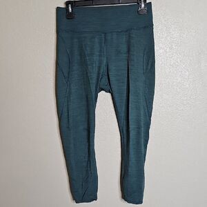 Outdoor Voices medium‎ green Cropped Leggings